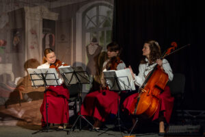 koncerty edukacyjne dla dzieci, Kunsztowna klasyka, Pani Pchełka, Art Bonsai