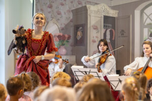 koncerty edukacyjne dla dzieci, Kunsztowna klasyka, Pani Pchełka, Art Bonsai